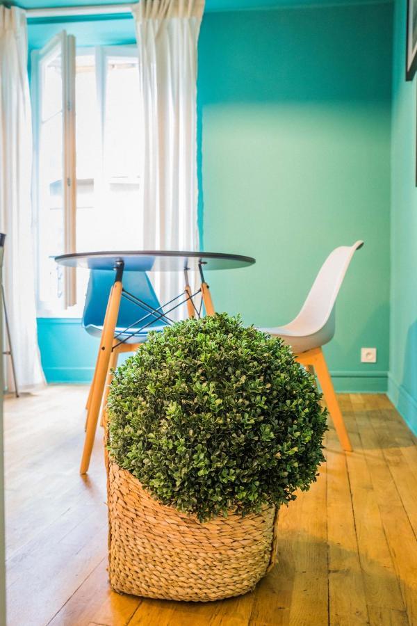 Le Contemporain - 1 Chambre บรีฟ-ลา-เกยยาร์ด ภายนอก รูปภาพ